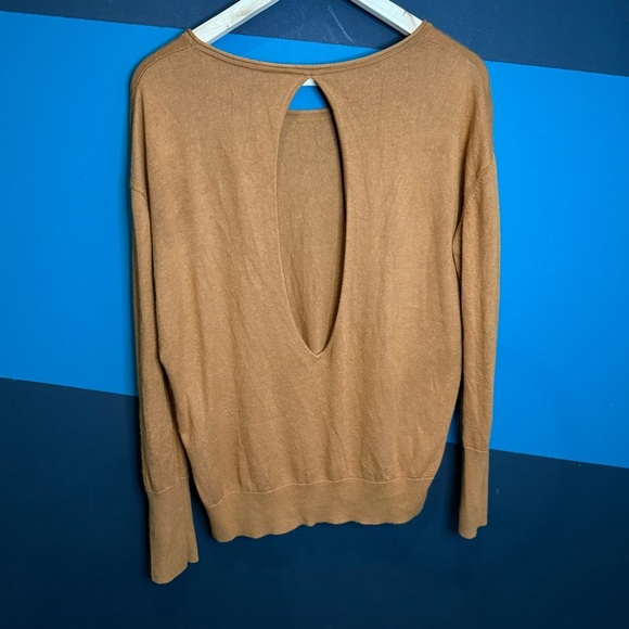 Wilfred Silk Cashemere Blend Tan Crew Neck Sweater - Picture 5 of 8